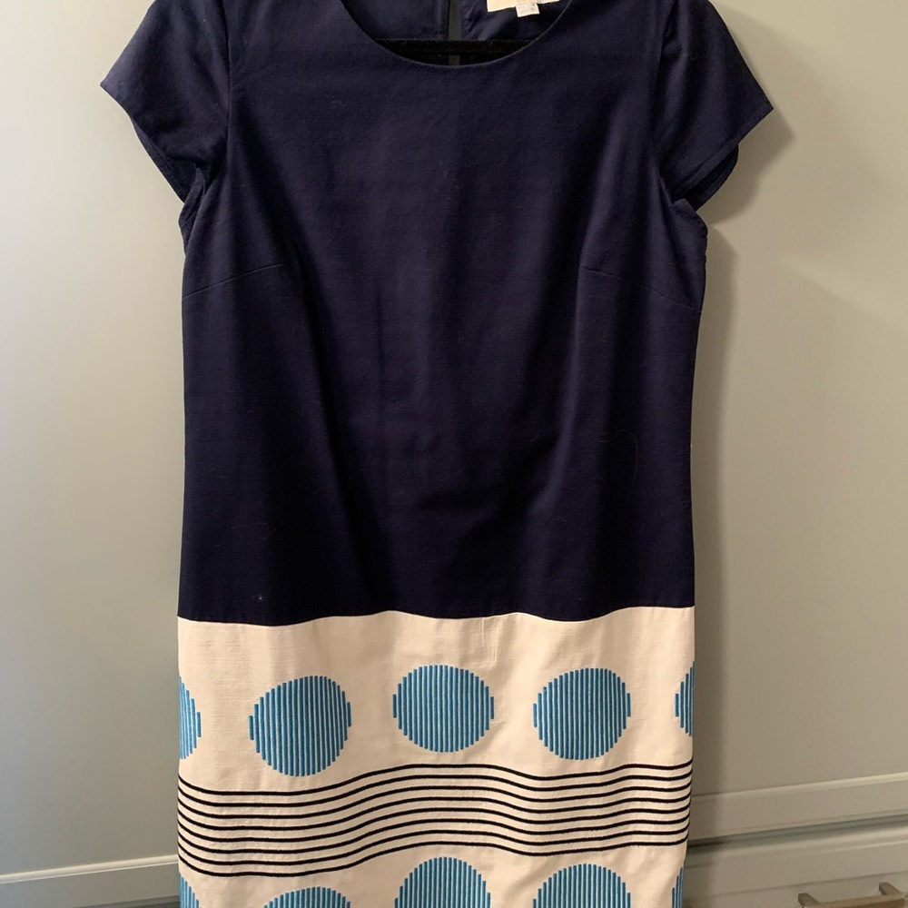 Boden dress in navy with fun circle graphics on lower part of dress. US 10 long